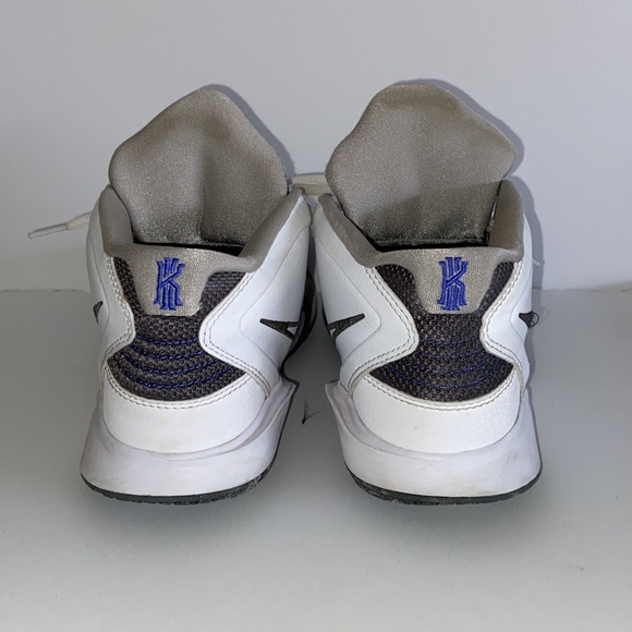 Nike Kyrie Infinity White Iron Basketball Grey Shoes - Picture 6 of 6